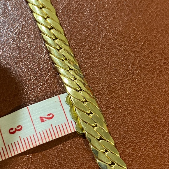 18K Gold Bracelet. - Picture 4 of 9